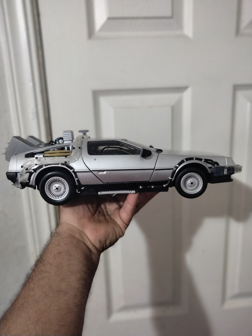 Diamond Select Toys & CollectiabBack to the Future DeLorean Time Machine Part II